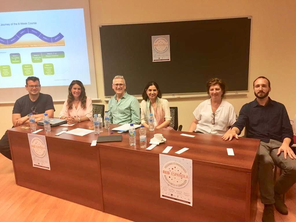 Presentación de la Red Española de Programas Estandarizados de mindfulness y compasión 65151543 2857421414299961 6586244391780745216 n